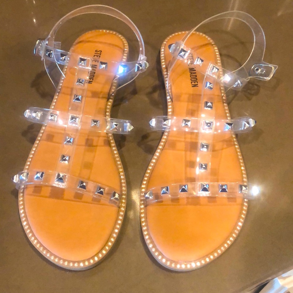 steve madden clear stud sandal with strap Brand New! SZ 7. NWT